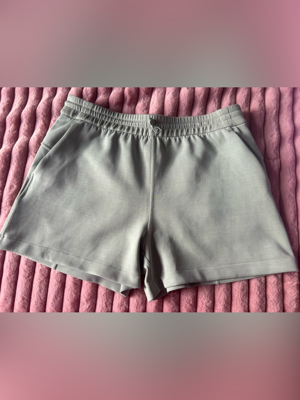 lululemon athletica soft streme Athletic Shorts fog green 4inch